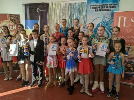 Сумські фігуристки повернулися зі змагань з медалями