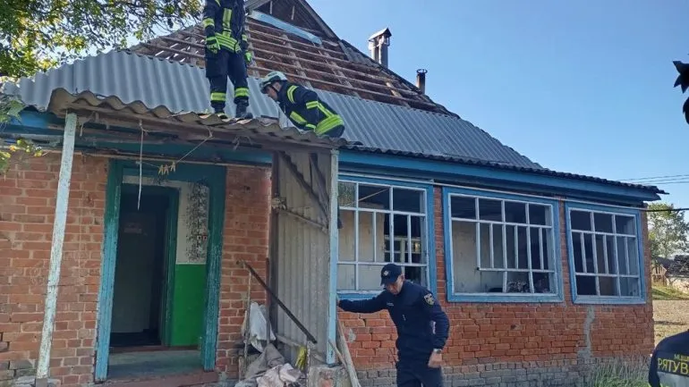 "Садок був – викосило, нема". Наслідки обстрілу села Гудими на Роменщині