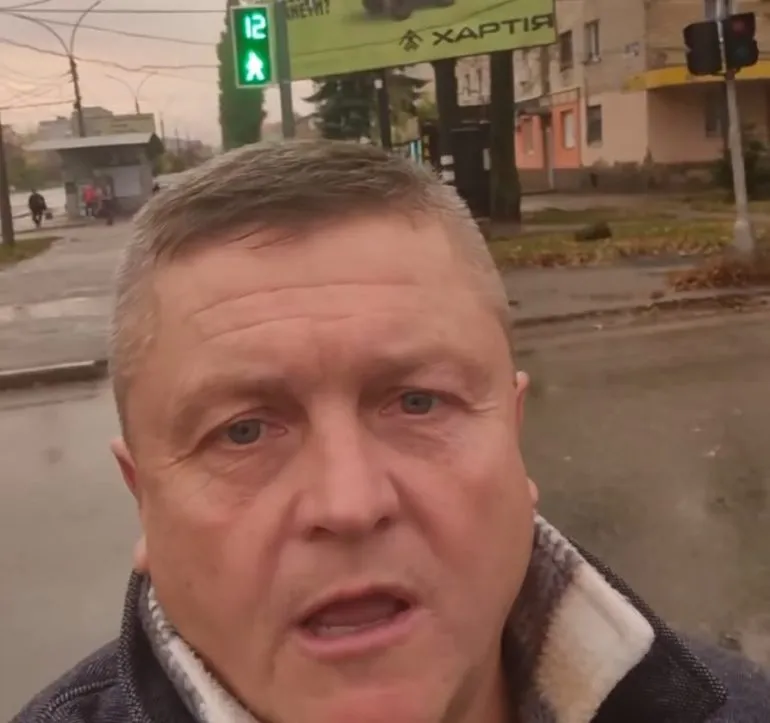 «Світлофори замість дронів?»: заступник голови райради розніс владу Сум за "геніальні" рішення