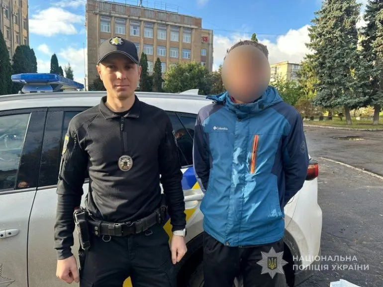 Поліцейські розшукали та повернули додому зниклого підлітка з Шостки