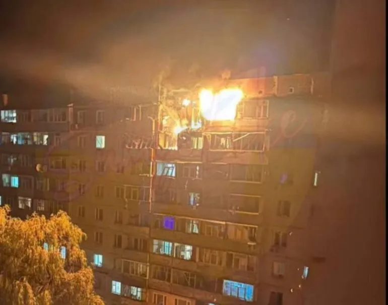 Суми після пекельної атаки: сотні людей працюють без передиху, щоб відновити місто