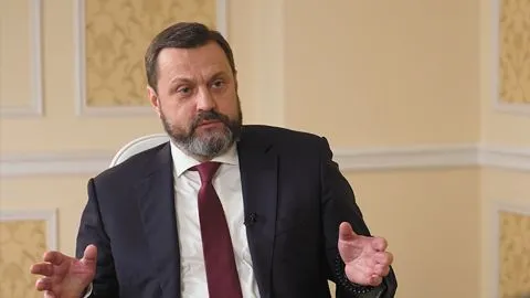 Офіс зі $100 мільйонами "брудної" готівки був розташований у приміщенні родини екснардепа від Сумщини Деркача