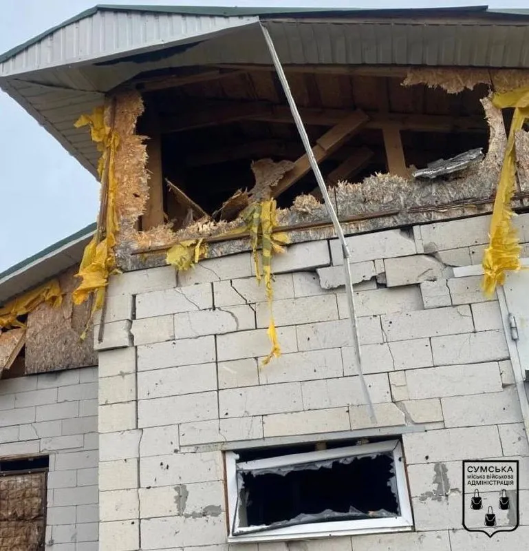 Ворог атакував БпЛА старостинський округ Сумської громади, пошкоджено два будинки