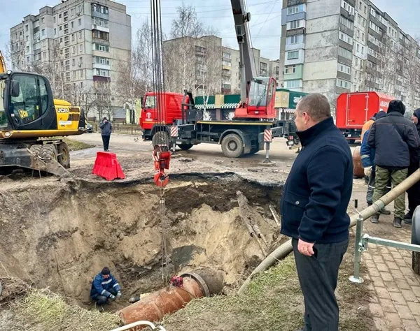 У Сумах триває відновлення водопостачання та аналіз причин масштабної аварії на колекторі