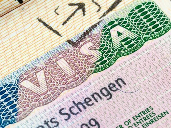 Єврокомісія обмежила росіянам видачу мультивіз до країн ЄС