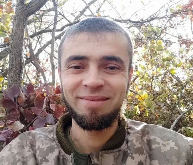 У Шостці попрощалися із захисником Вадимом Дейкалом, який загинув у ДТП