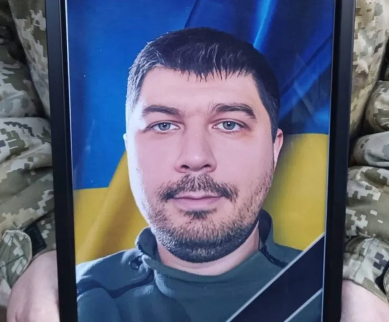 У Сумах попрощалися із захисником Ігорем Прихожаєм