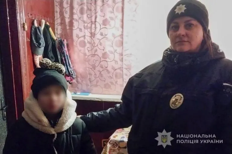Конотопські поліцейські оперативно розшукали малолітню