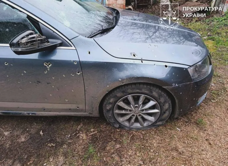 На Сумщині є поранені унаслідок чергової атаки безпілотника на автівку