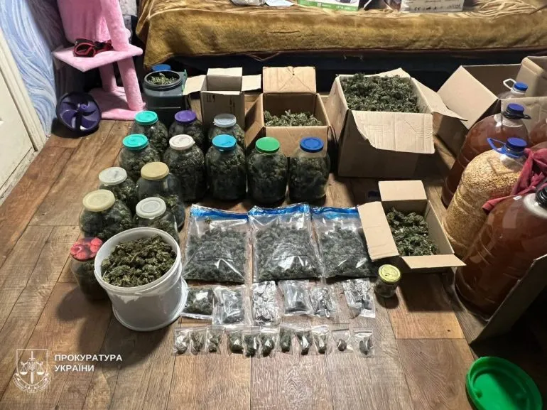У Сумах правоохоронці викрили наркоділка із товаром на 2 млн грн