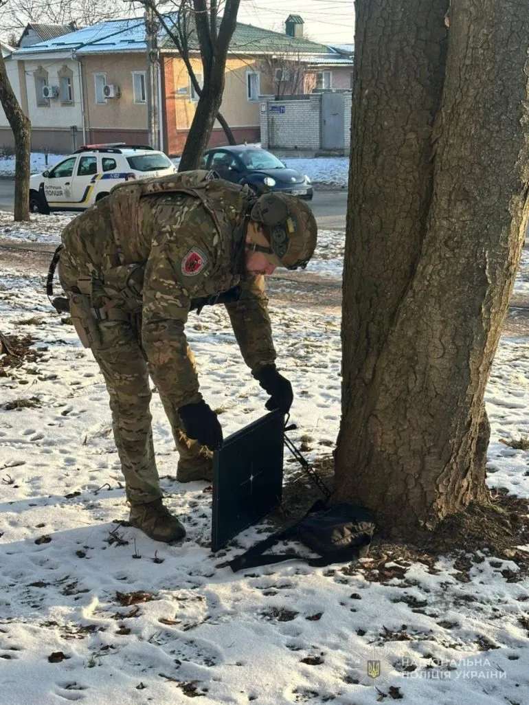 Сум’яни викликали вибухотехніків через підозрілий предмет на вулиці