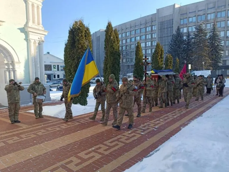 Сум’яни попрощалися із захисником Юрієм Толокою