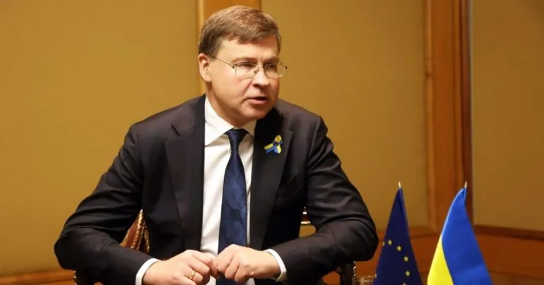 Єврокомісія не готує «плану Б» щодо фінансування України – Домбровскіс