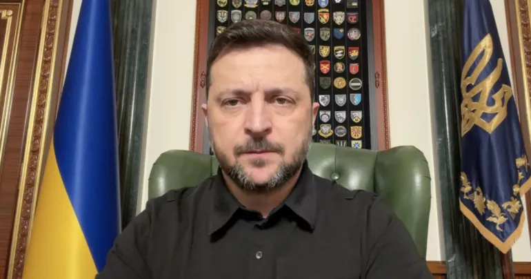«Російська армія не готується зупинитись» – Зеленський про останні удари РФ