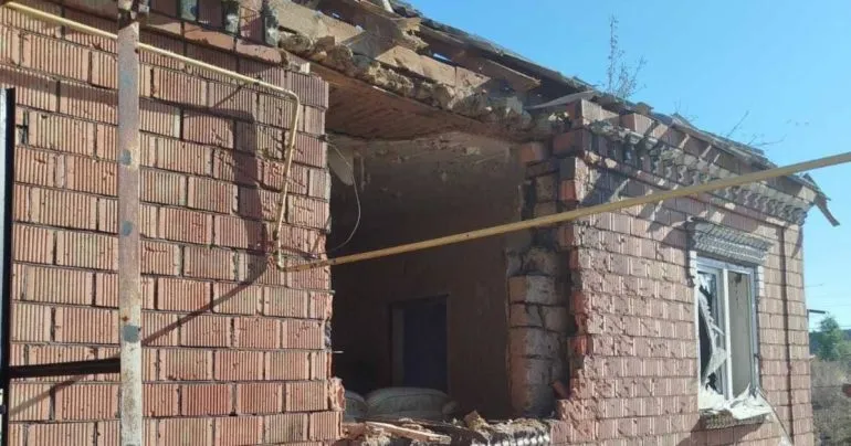 російська армія атакувала два райони Дніпропетровщини, 4 людей поранені