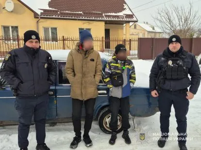 У Сумах двоє підлітків угнали автомобіль