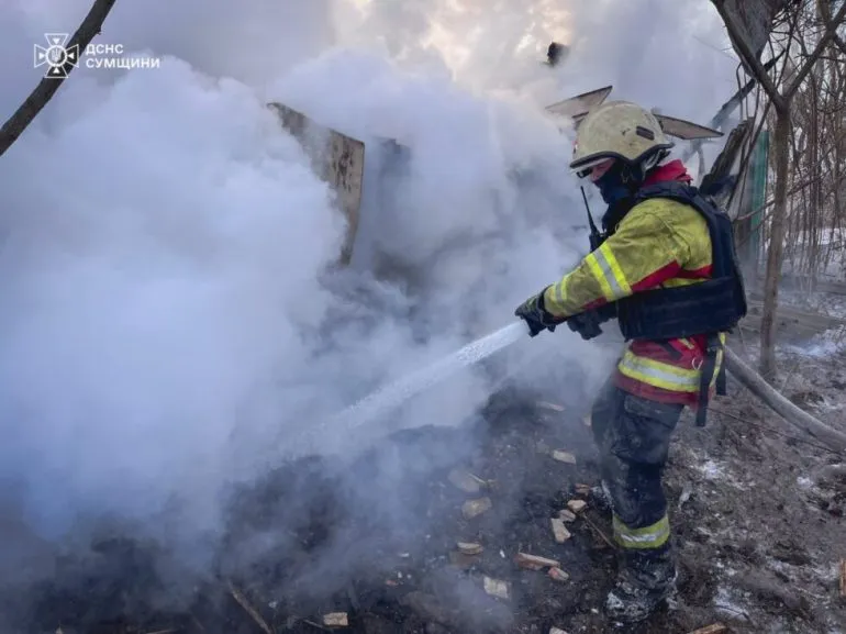 Сьогодні вранці ворог наніс удар по будинках Лебединської громади