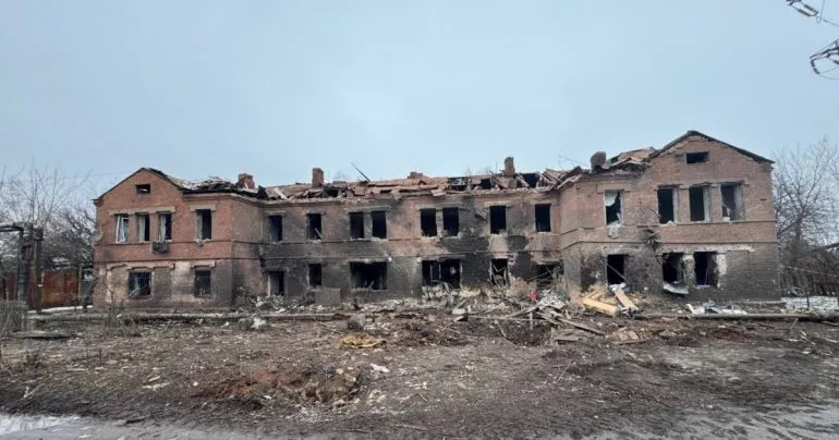 двоє жителів Дніпропетровщини поранені через обстріли РФ протягом ночі
