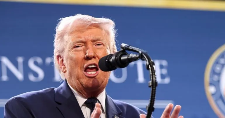 Трамп заявив, що санкції щодо нафти проти деяких країн будуть скасовані