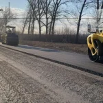 На Сумщині розпочали ліквідацію аварійної ямковості гарячим асфальтобетоном