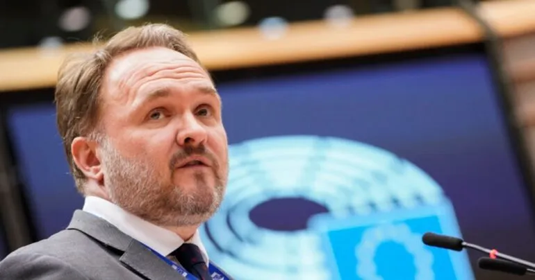 Єврокомісар з енергетики про відновлення зв’язків із Росією: «не імпортуватимемо жодної молекули»
