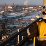 Удари дронів спричинили пожежі на двох НПЗ у Росії
