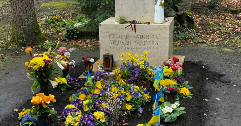 У Німеччині пояснили, чи можливе перенесення могили Бандери в Україну