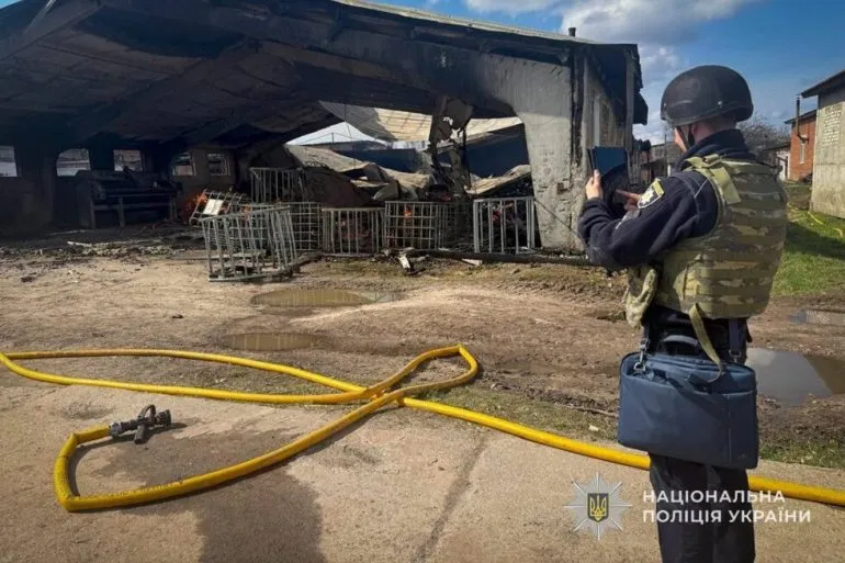 Одна людина загинула, ще одна поранена на Сумщині внаслідок ворожих ударів