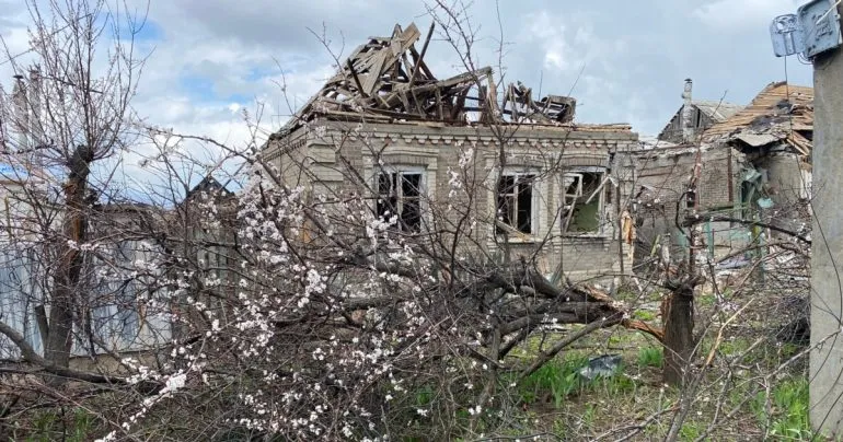 загинули чоловік і жінка, пошкоджено 8 будинків, є поранений – прокуратура