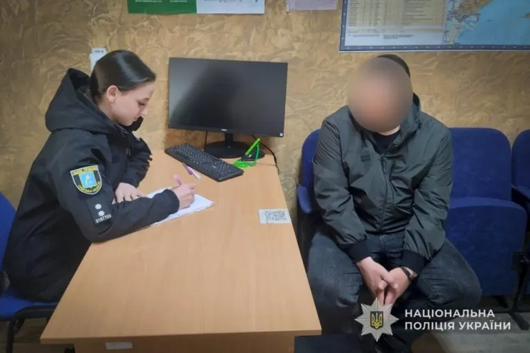 На Конотопщині затримали чоловіка, який наніс ножове поранення сусіду