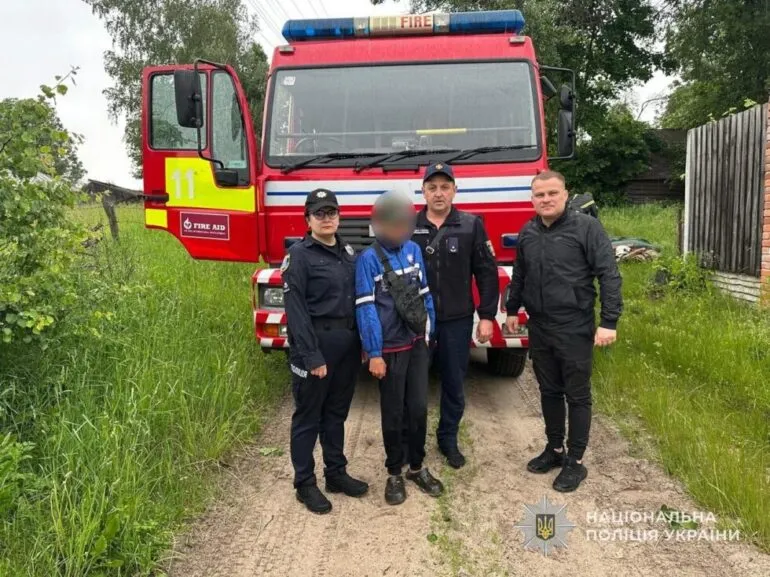 На Сумщині дитину віднесло течією річки на саморобному плоті
