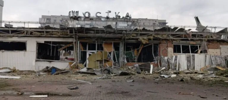 У Шостці окупанти знищили вокзал